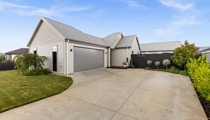 8 Horton Close, Frimley