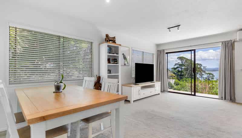 9 Sispara Place, Beach Haven