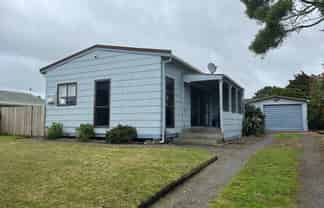 20 Norfolk Cresent , Otaki Beach