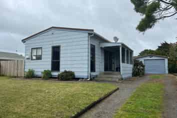 20 Norfolk Cresent , Otaki Beach