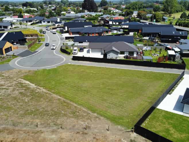 33 Franks Place, Outram