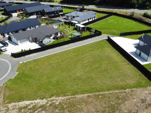 33 Franks Place, Outram