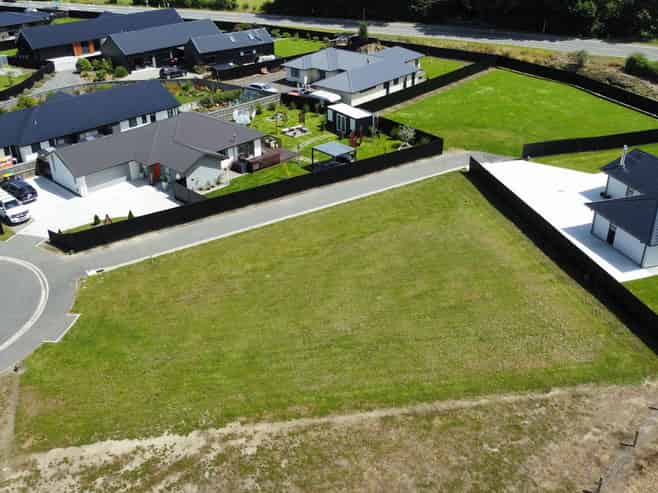 33 Franks Place, Outram