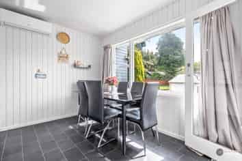 470E Stokes Valley Road, Stokes Valley