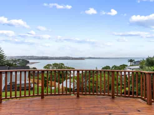 1104 Whangaparaoa Road, Tindalls Beach