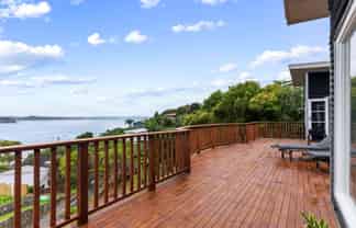 1104 Whangaparaoa Road, Tindalls Beach