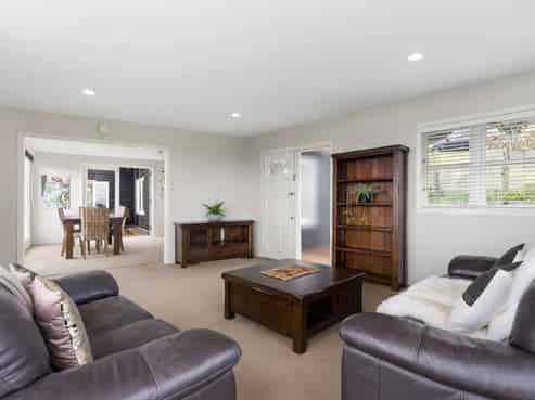 1104 Whangaparaoa Road, Tindalls Beach