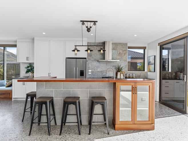 13 Isthmus Place, Lake Hawea