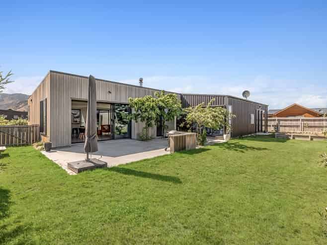 13 Isthmus Place, Lake Hawea