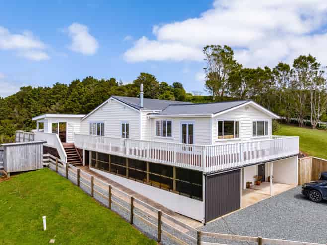 137 Going Road, MATARAU