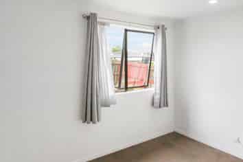 1/18 Coombe Ave, Otara