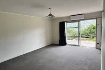 1/258 Cockayne Road, Ngaio