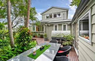 1/9A Regent Street, Devonport