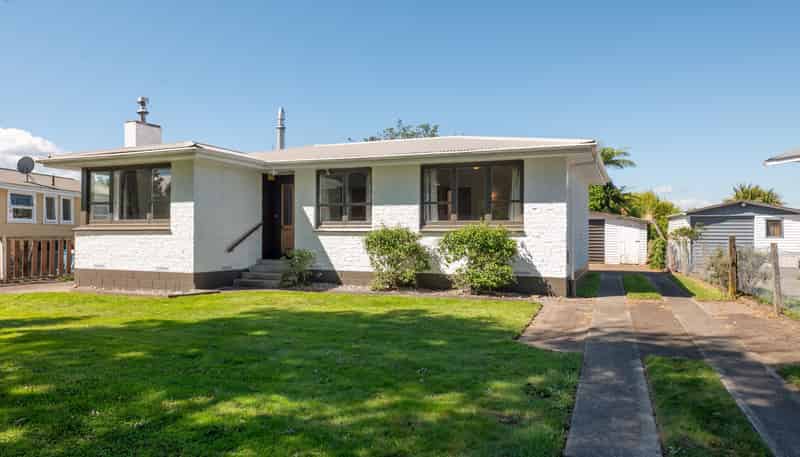 51 Pandora Avenue, Sunnybrook