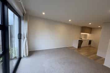 4/37 Sladden Street, Naenae