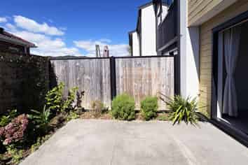 4/37 Sladden Street, Naenae