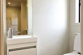 4/37 Sladden Street, Naenae