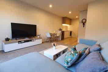 4/37 Sladden Street, Naenae