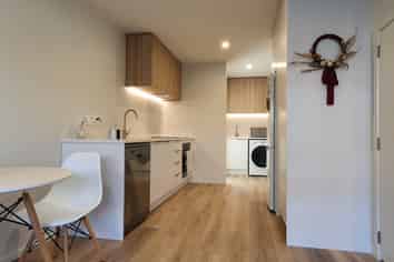 4/37 Sladden Street, Naenae