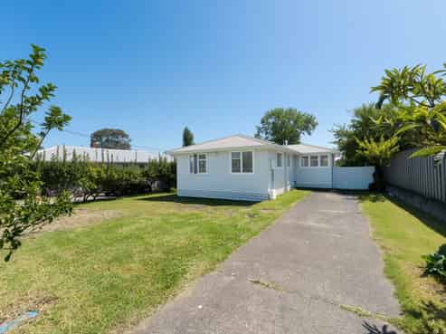 64 Tonar Street, Northcote