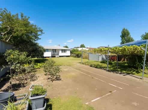 64 Tonar Street, Northcote