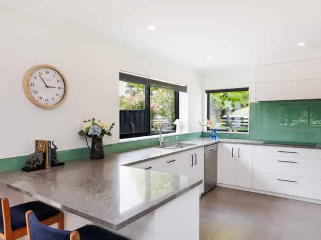 512 Milson Line, Newbury