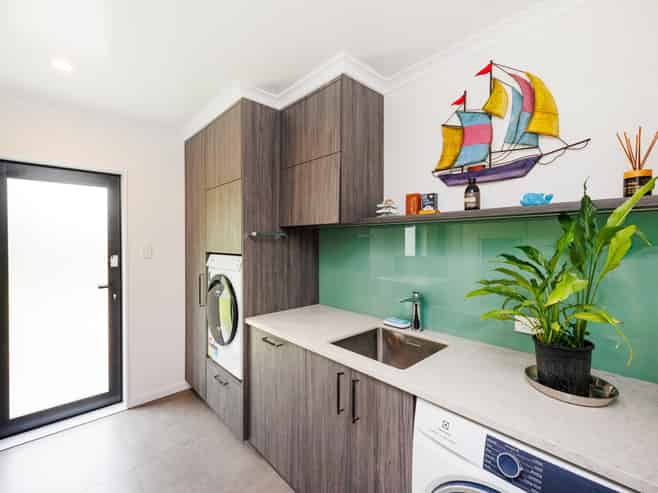 512 Milson Line, Newbury