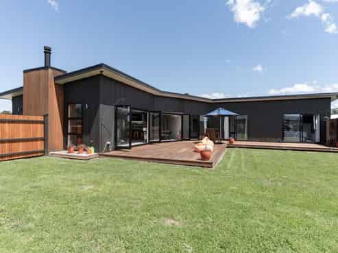 15D Madison Street, Carterton