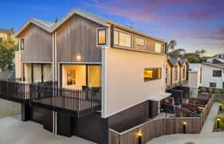 4/98 Walker Road, Point Chevalier