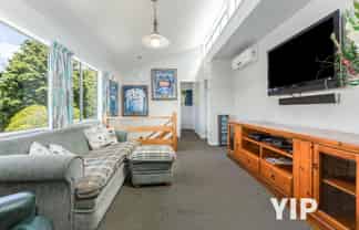 71A Larsen Crescent, Tawa