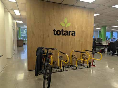 Large Floor on Willis | Great Value