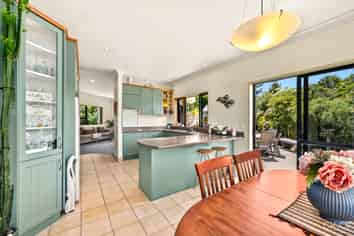 8a Garrett Place, Riverstone Terraces