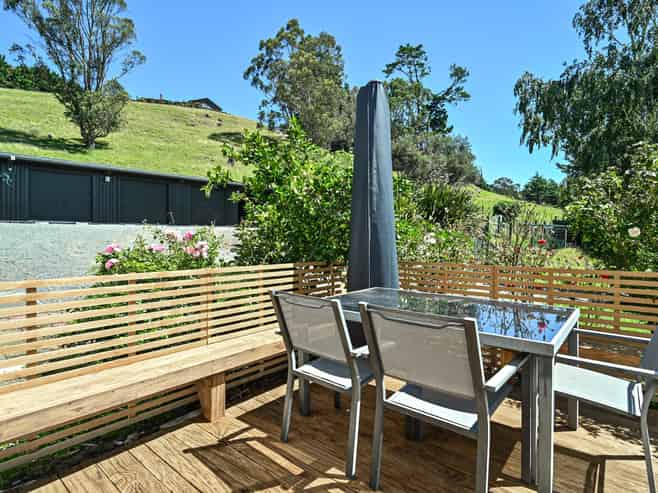 3439 State Highway 50, Maraekakaho