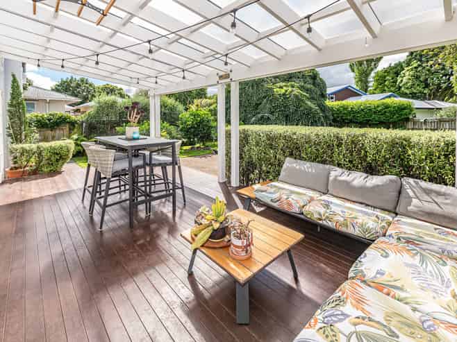 9 Selwyn Crescent, College Estate