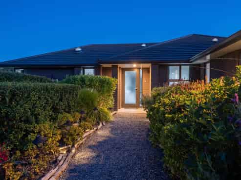 9 Angus Way, PARAPARAUMU