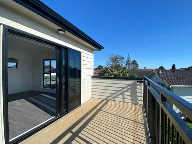 B-2/10 John Walker Drive, Manurewa