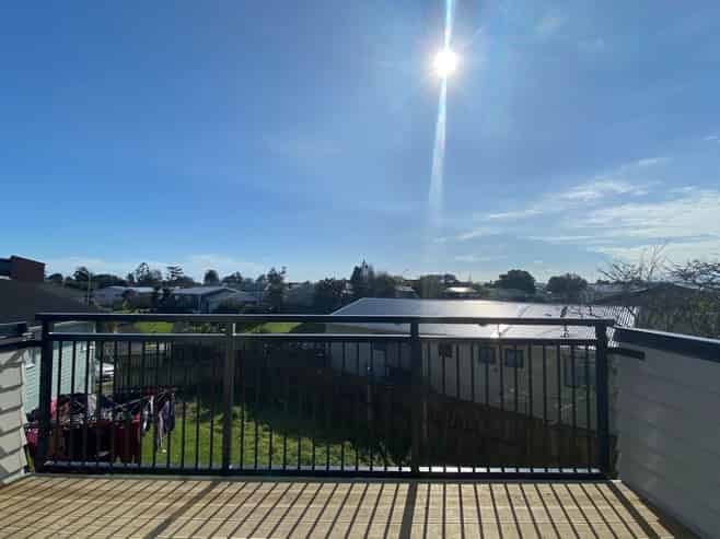 B-2/10 John Walker Drive, Manurewa