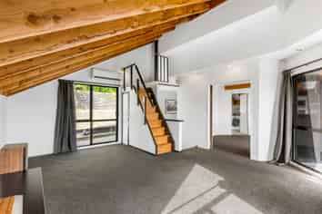 25 Tukanae Street, Strathmore Park