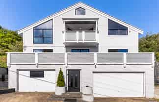 25 Tukanae Street, Strathmore Park