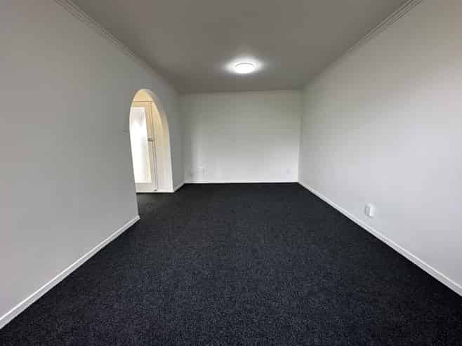 36B Wakefield Road, Mangere East