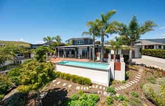 8 Pinnacle Place, Wakatu