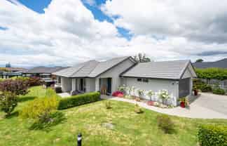 11 Les Wakefield Road, Mapua