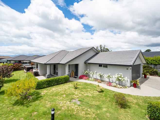 11 Les Wakefield Road, Mapua