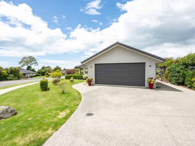 11 Les Wakefield Road, Mapua