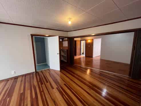 1/353 West Coast Road, Glen Eden