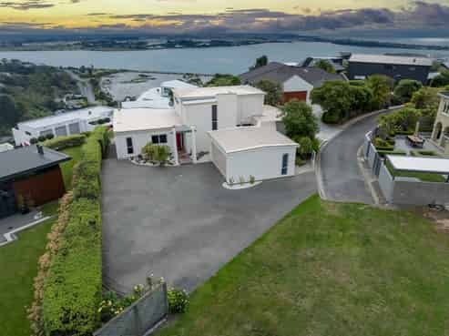 78 Glenstrae Road, Redcliffs