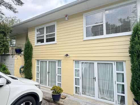 4 Easton Park Parade, Glenfield