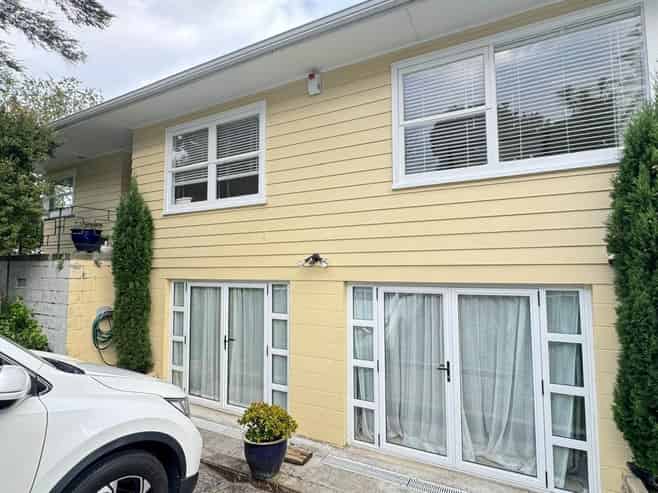 4 Easton Park Parade, Glenfield