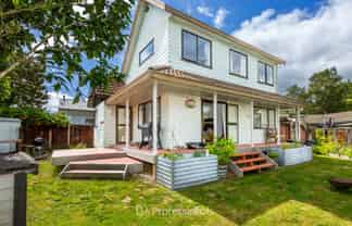 25b Memphis Grove, Totara Park
