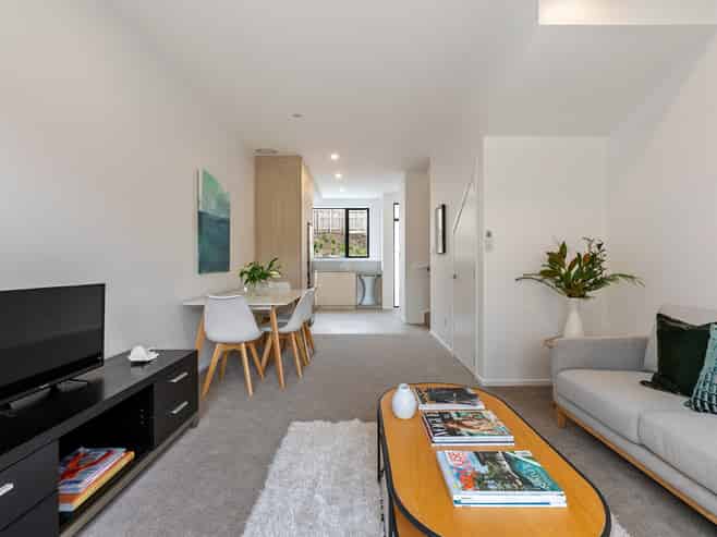 47 Ara Paripari, Tawa